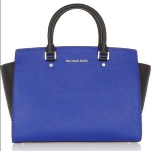 Michael Kors NWOT Large Selma black and blue bag